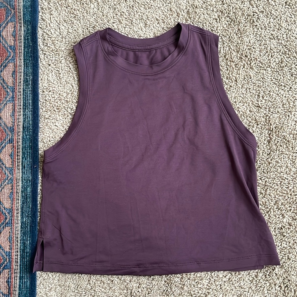 Lululemon tank